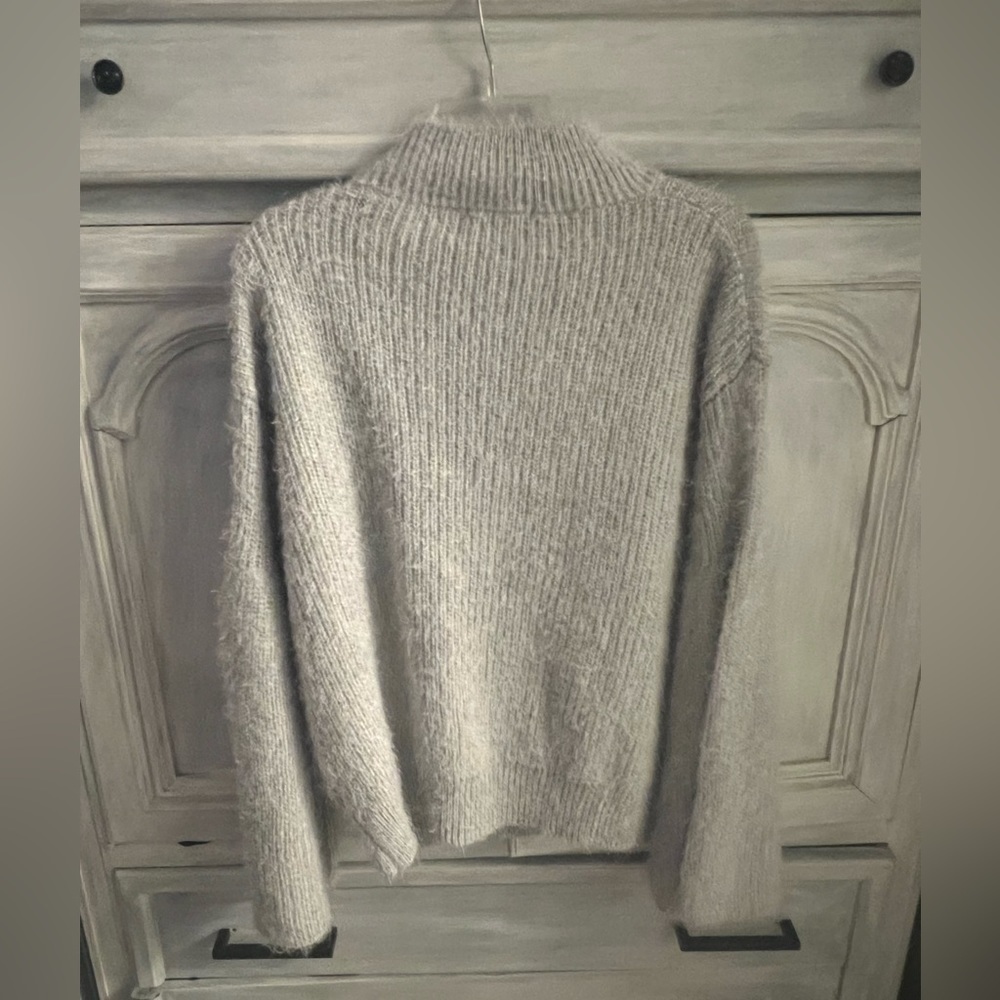 Boutique Vestique Grey Chunky Knit Fuzzy Mock Turtleneck‎ Sweater - Picture 6 of 6